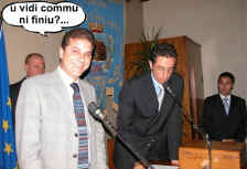 commufiniu8.jpg (59809 byte)